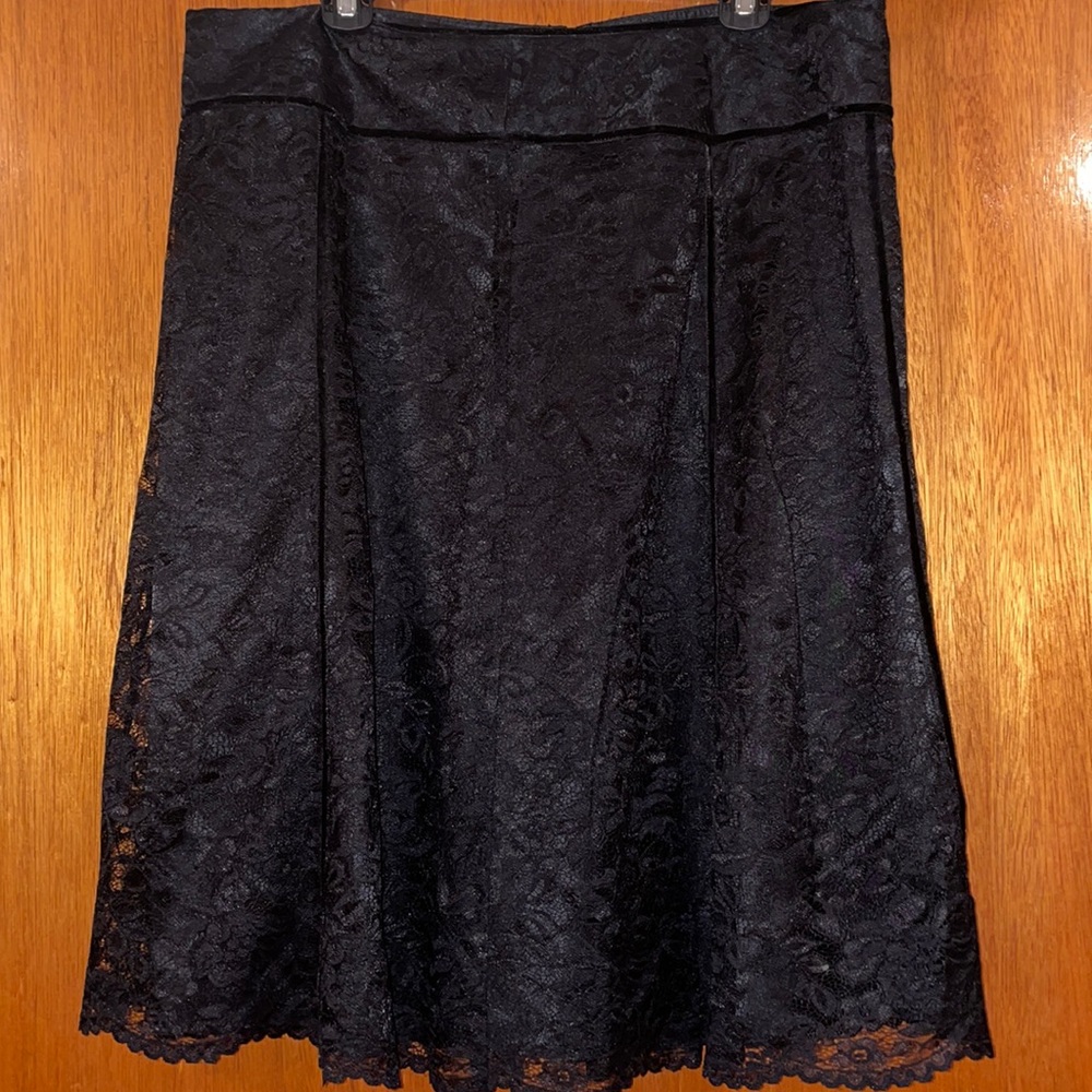 Context Lace Skirt